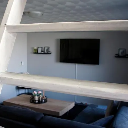 Hotel Little House *